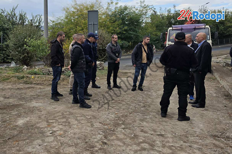Команди по телефона и „Промяна в плана“: При обиска – нищо! Отведоха кмета в Районното!