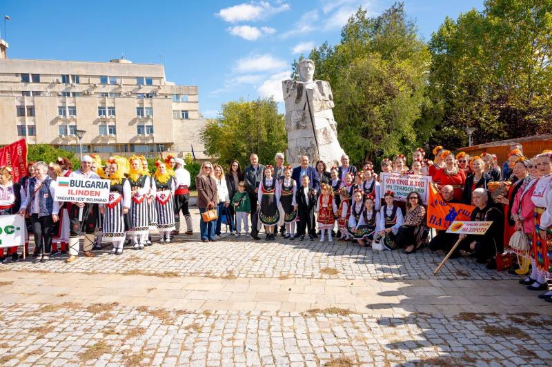 Над 460 на хорото на фестивала „Перпера“